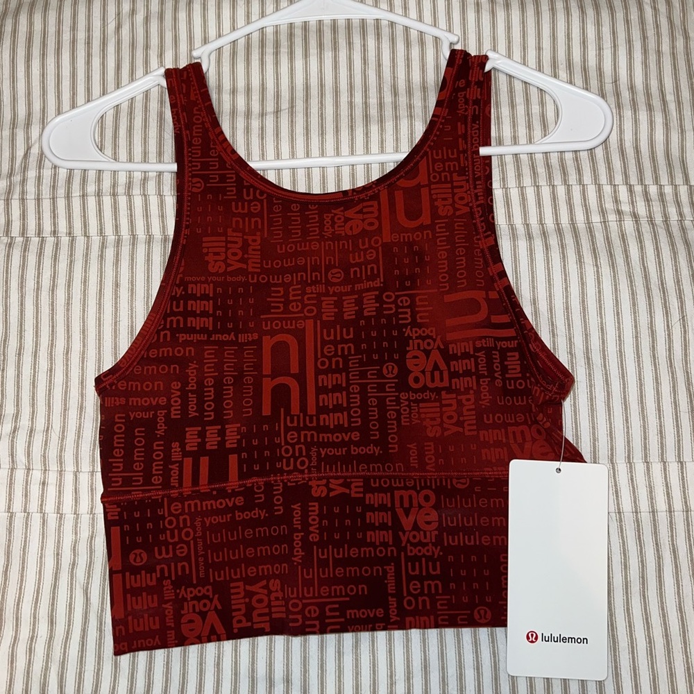 New with tags Lululemon power pivot everlux tank! Size 6, reversible!!